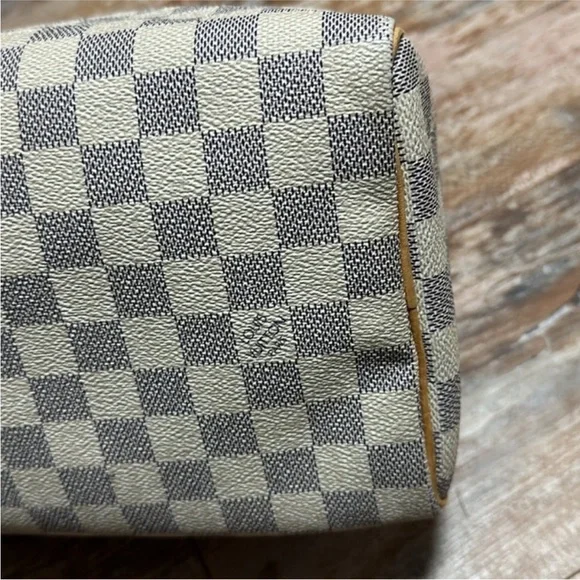 Louis Vuitton Damier Azur Handbag - Picture 3 of 16